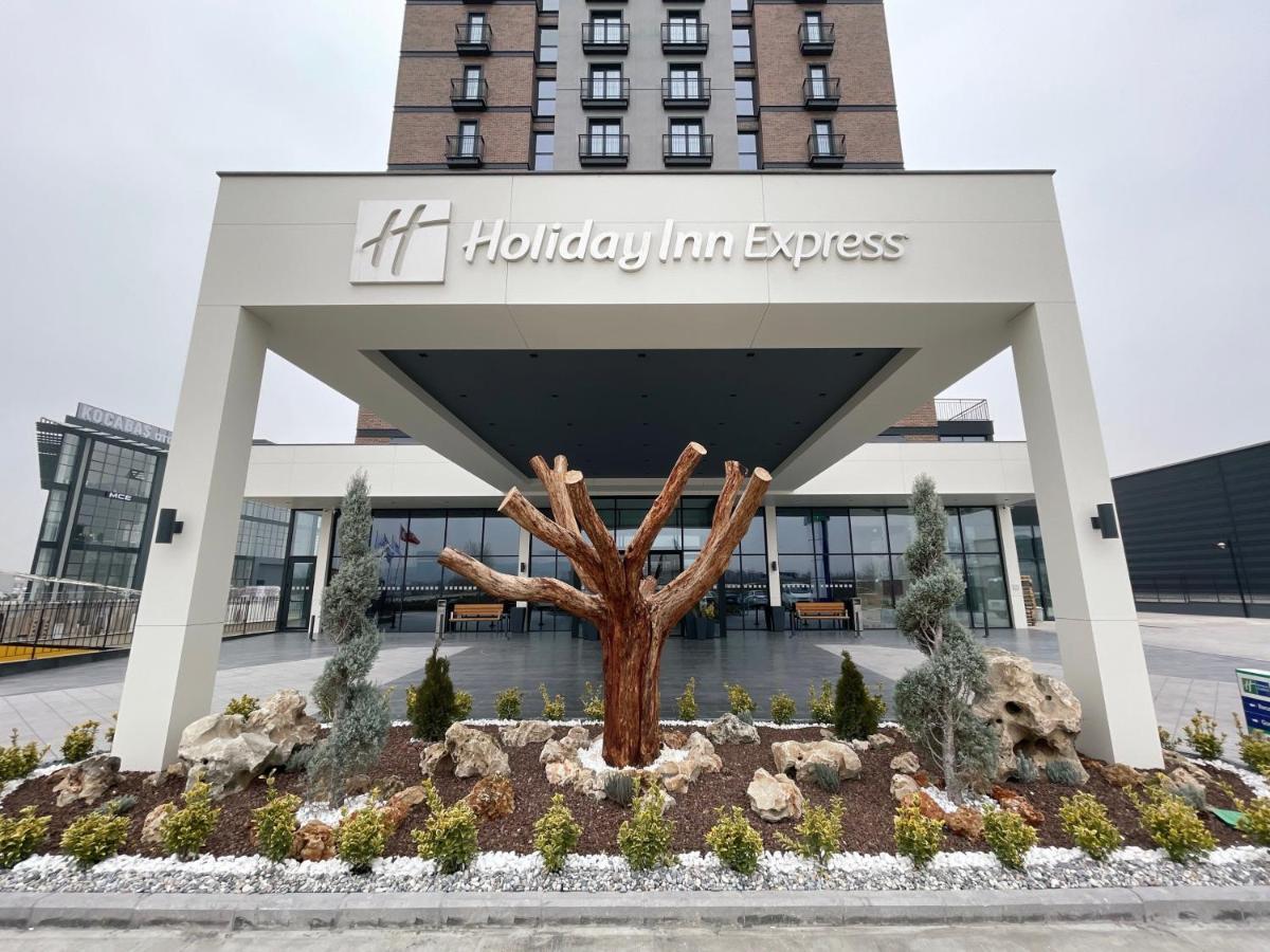 Express - - Airport By Ihg Hotel