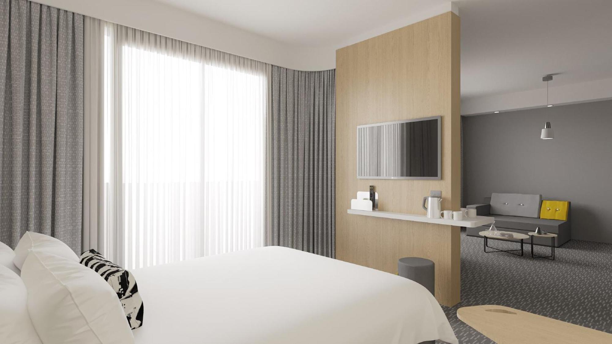 Express - - Airport By Ihg Hotel 3*