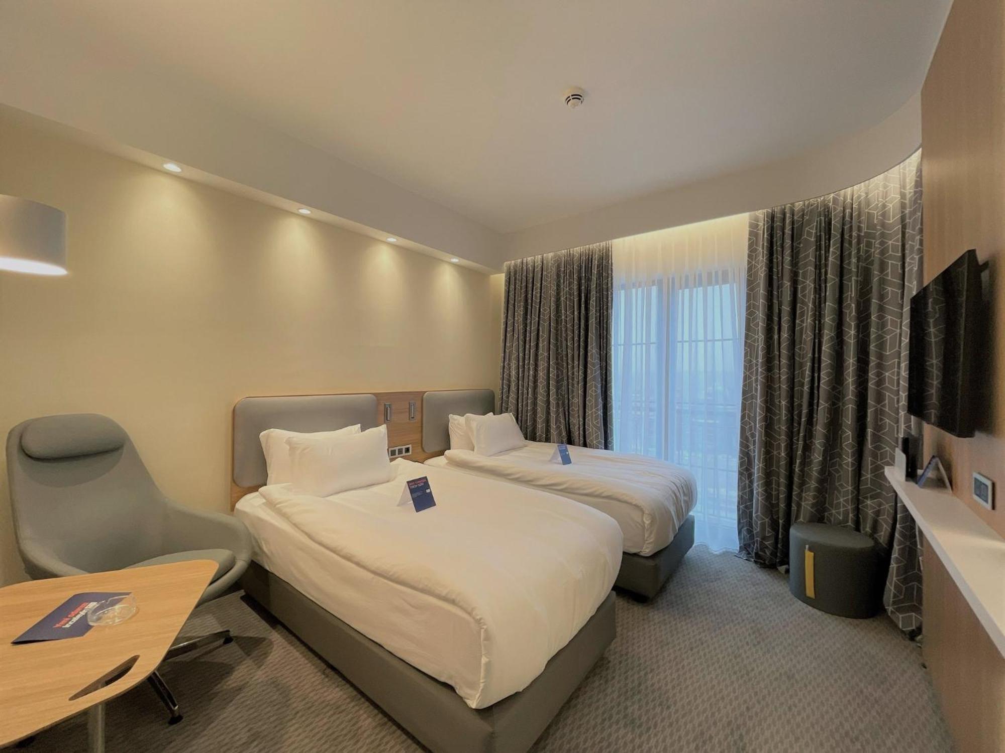 Express - - Airport By Ihg